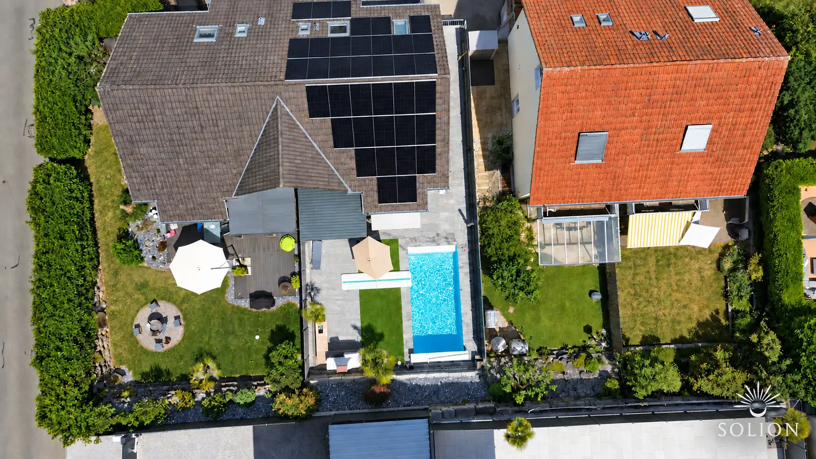 Photovoltaikanlage auf einem Einfamilienhaus in Péry